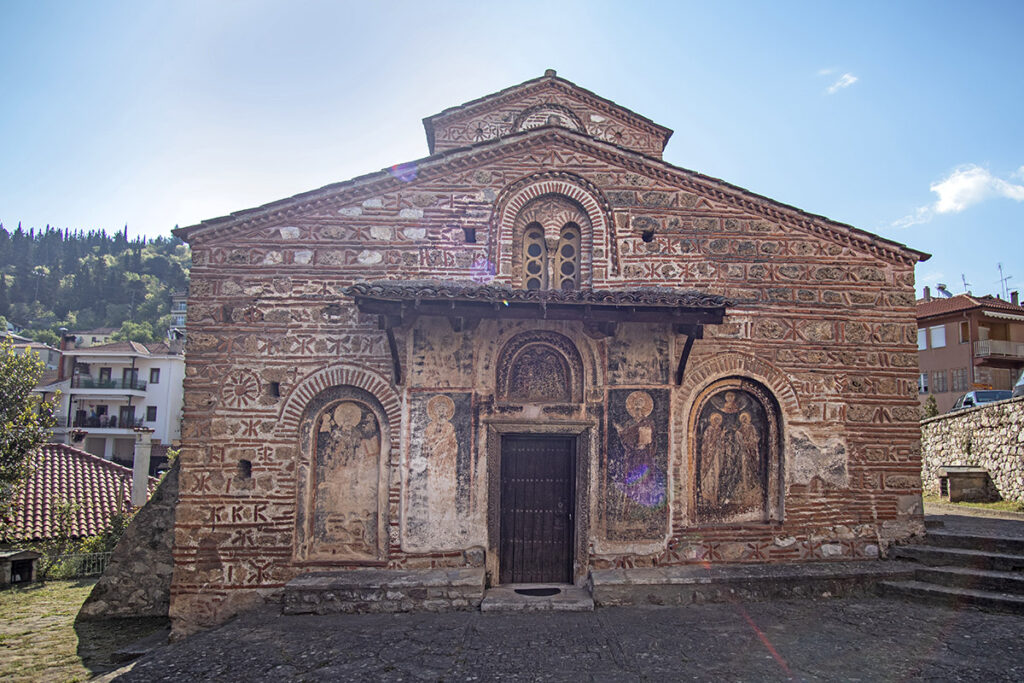 Άγιοι Ανάργυροι – Από τους αρχαιότερους ναούς της πόλης