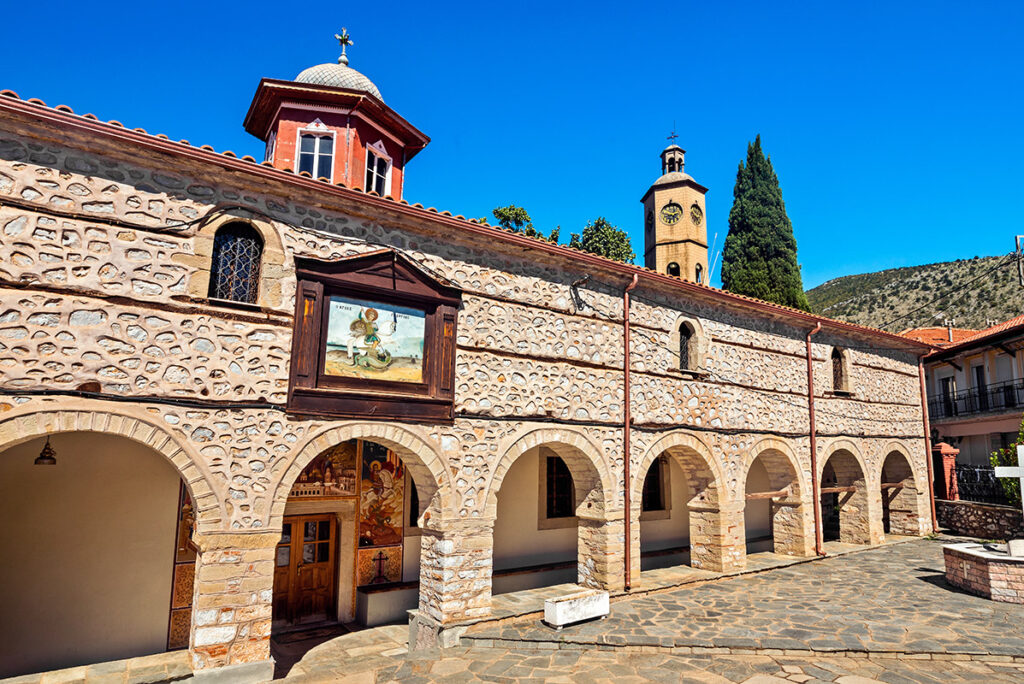 Ιερός Ναός Αγίου Γεωργίου στην Εράτυρα