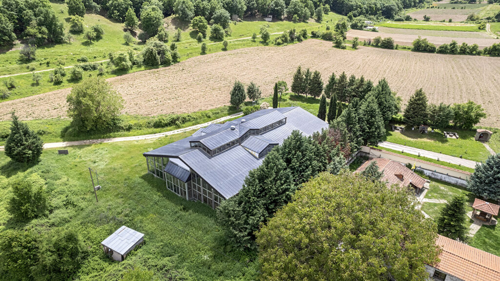 Επισκοπικός Ναός στο Σισάνι